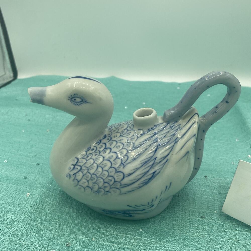 Vintage Chinese Porcelain Blue & White Hand Painted Duck Teapot 4.5” Tall - Picture 4 of 8